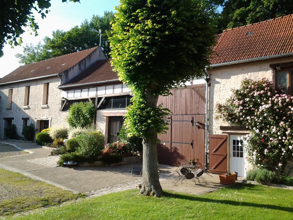 La Ferme Du Vintue Bed & Breakfast Etrechy  Exterior photo