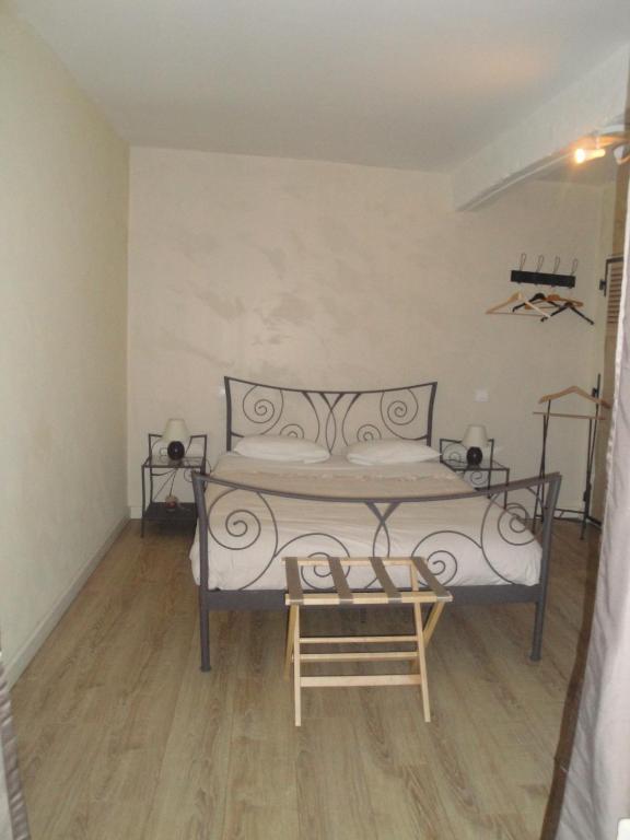 La Ferme Du Vintue Bed & Breakfast Etrechy  Room photo